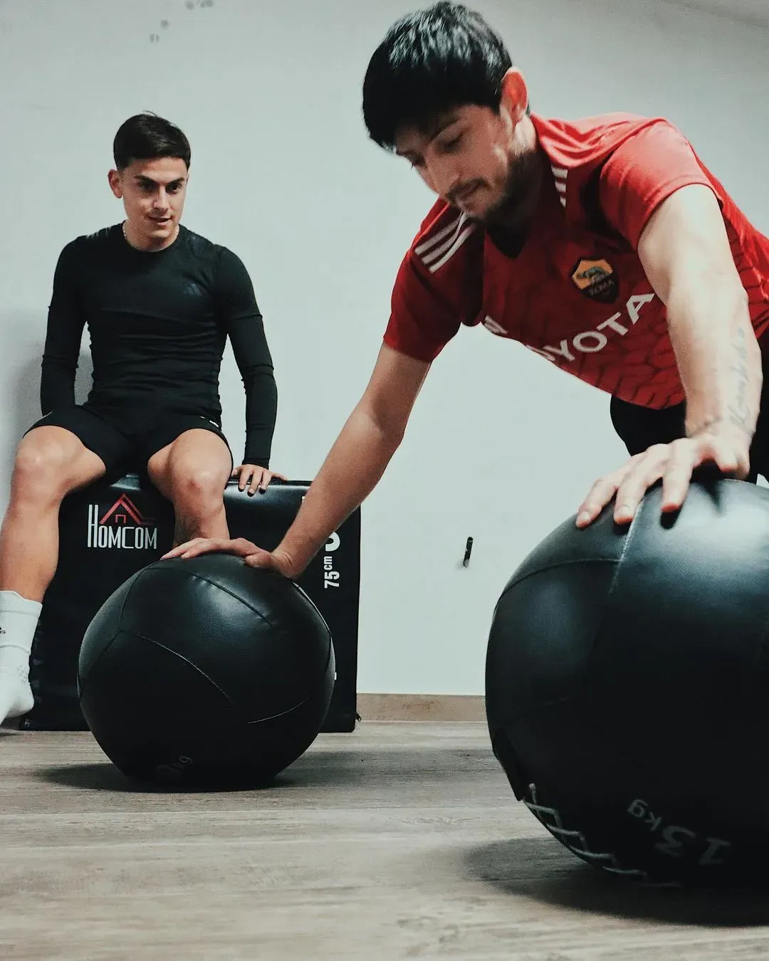 爱游戏官方app关于冲刺阶段波尔图调整名单以备亚洲杯，回应争议环节打磨，形势明朗，团队化学反应显著的信息